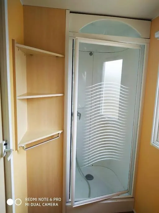 Mobil Home Au Bord Du Lac Nages Camping