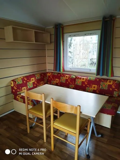Mobil Home Au Bord Du Lac Nages